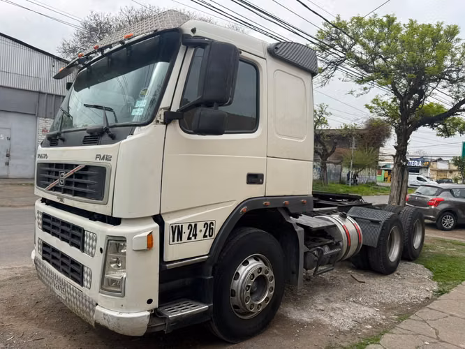CAMION VOLVO FM 12 340 -Año 2005 - Imagen 2