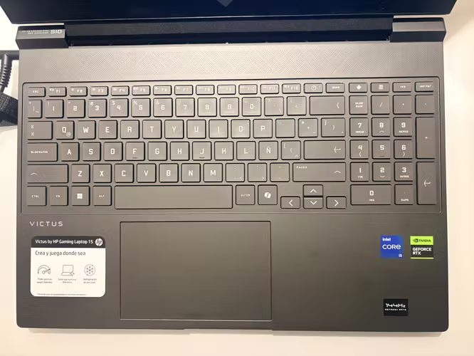 HP Victus Gamer RTX 3050 6GB / i5 / 16GB RAM – Prácticamente nuevo