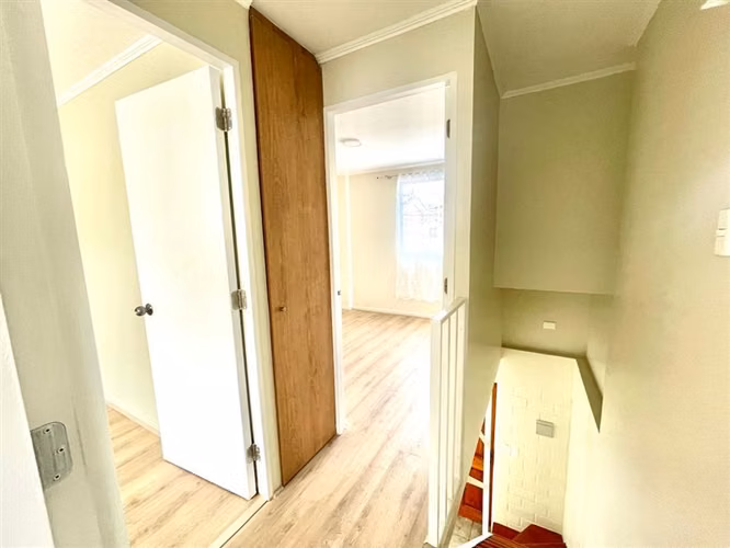 Arriendo casa de 3 dorm.en La Cruz.Gastos comunes incluidos