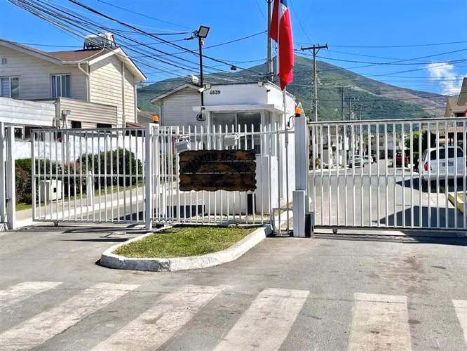 Arriendo casa de 3 dorm.en La Cruz.Gastos comunes incluidos