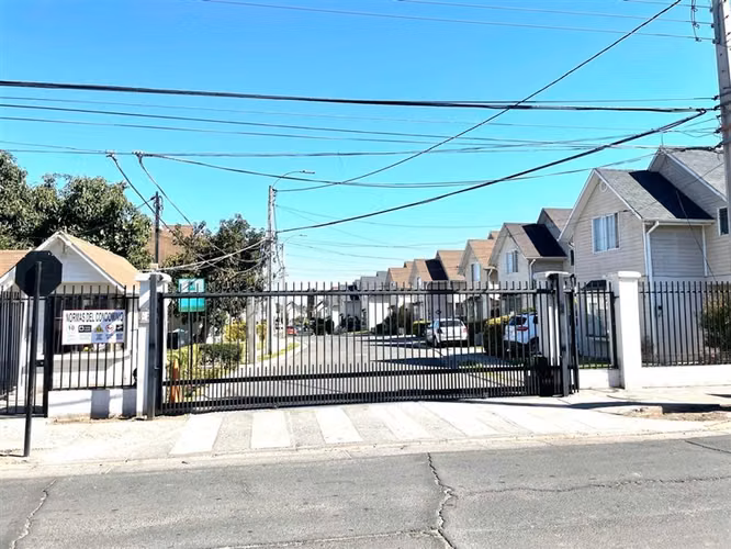 Arriendo casa en la Cruz.3dormitorios,3baños,2estacionamient
