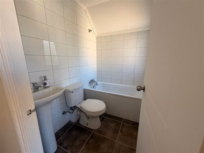 Arriendo casa en la Cruz.3dormitorios,3baños,2estacionamient