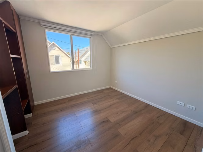 Arriendo casa en la Cruz.3dormitorios,3baños,2estacionamient