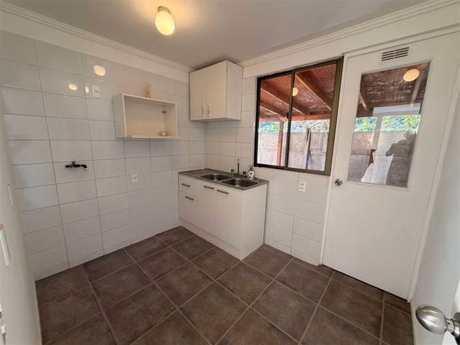 Arriendo casa en la Cruz.3dormitorios,3baños,2estacionamient