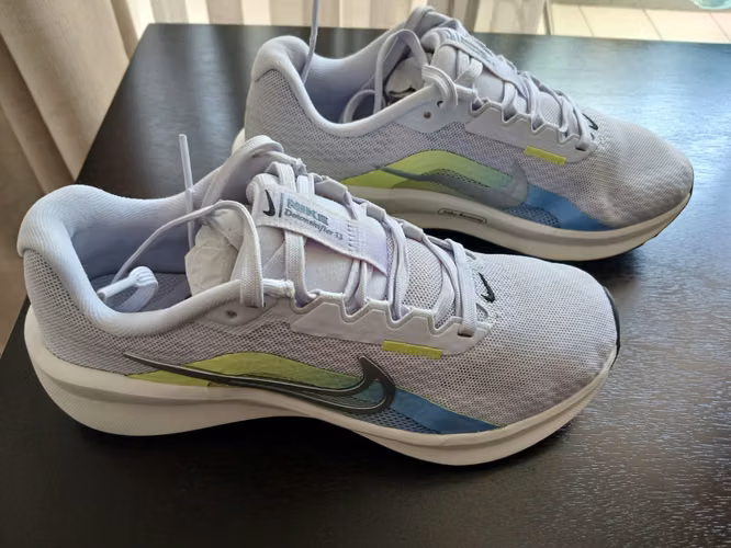Nike Downshifter 13 Zapatilla Running Mujer (Poco Uso, Suela No Gastada)