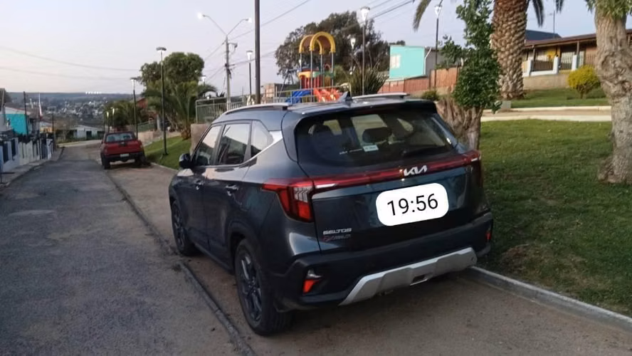 Kia seltos 2025 Sin multas Sin partes  5.900.000 conversable  hablar al WhatsApp - Imagen 2