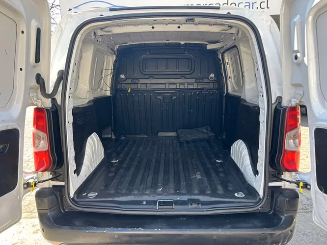 PEUGEOT PARTNER HDI 92 L1 1.6 - 2023 | 4622 - Imagen 19