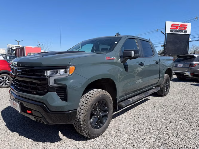 CHEVROLET SILVERADO TRAIL BOSS 5.3 4X4 AT10 2025
