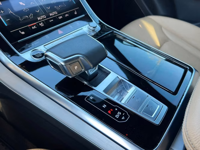 AUDI Q8 55 TFSI QUATTRO 2025 - Imagen 17