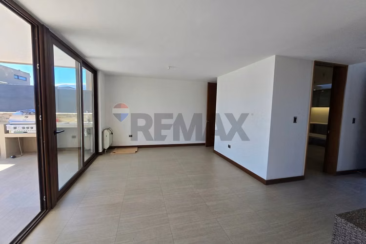 A estrenar, 3 dorm, piscina y quincho - Imagen 7