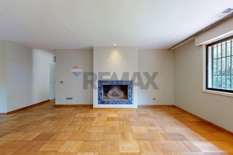 Casa espaciosa en providencia con piscina y jardín - Imagen 8