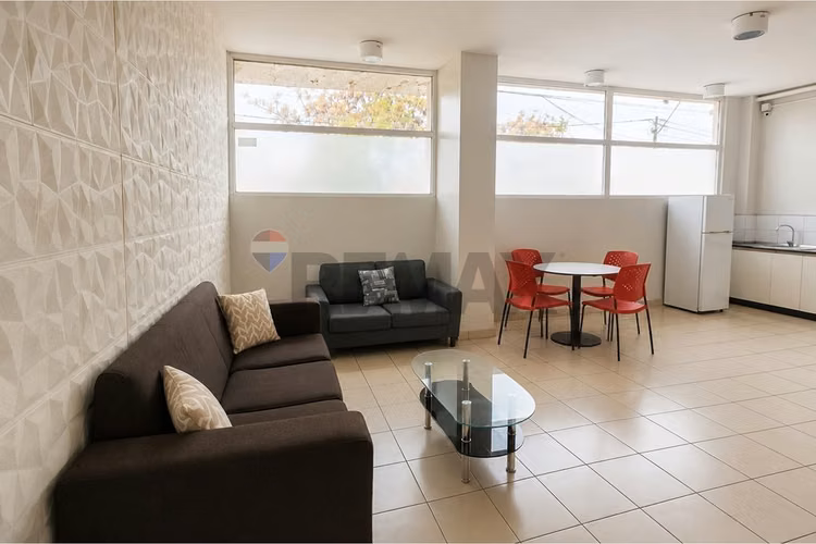 Acogedor  céntrico en santiago ideal inversión - Imagen 16