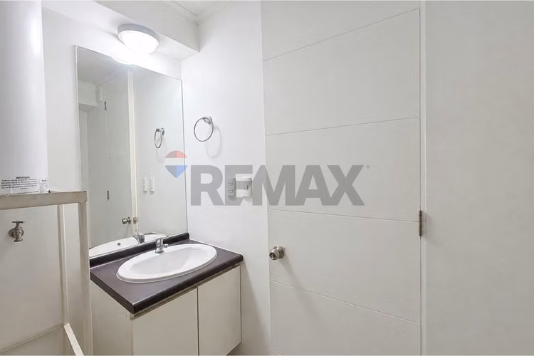Acogedor  céntrico en santiago ideal inversión - Imagen 13