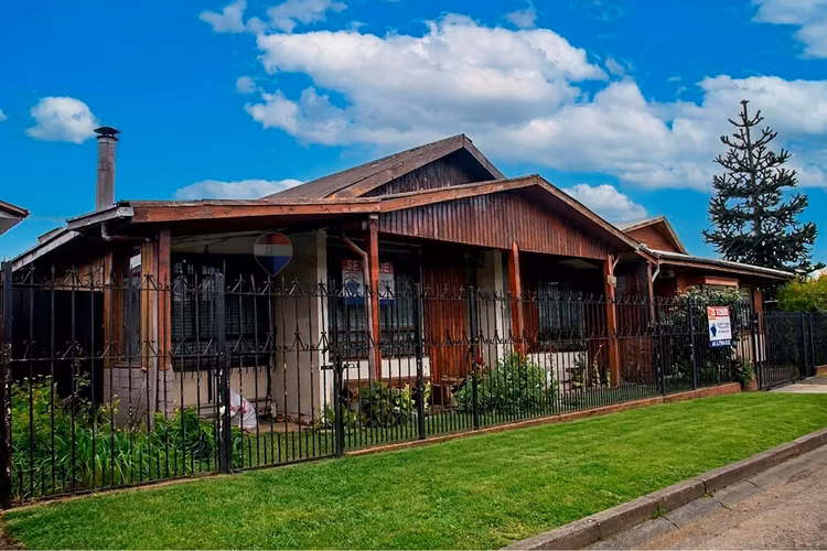 Se vende casa a pasos del parque estadio - Imagen 30