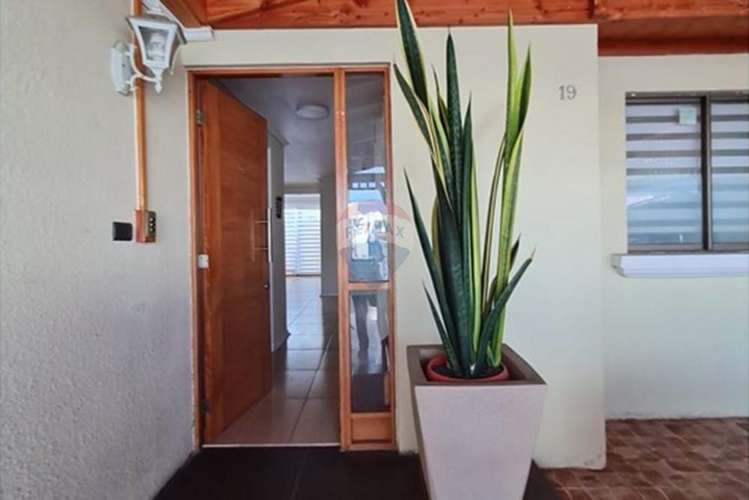 Amplia casa en venta 3d 3b costa laguna - Imagen 4