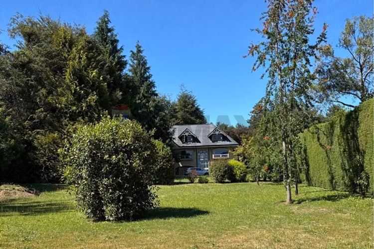 Gran casa familiar en  villarrica - Imagen 3