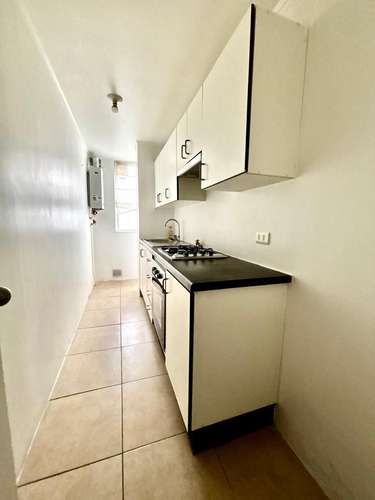 DEPARTAMENTO 3D2B EN 1ER PISO CON 2 ESTACIONAMIENTOS - Imagen 4
