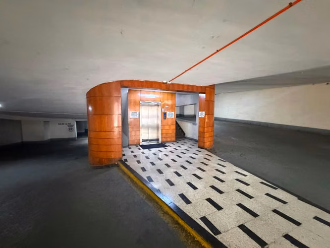 SE VENDE ESTACIONAMIENTO EN PLENO CENTRO - Imagen 10