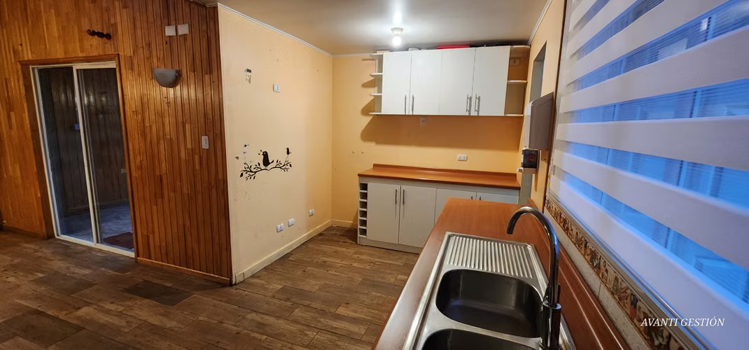 CASA 2 PISOS EN ARRIENDO EN SECTOR BOSQUEMAR