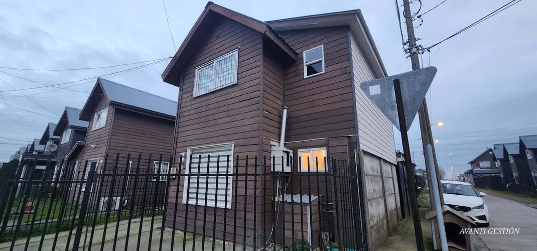 CASA 2 PISOS EN ARRIENDO EN SECTOR BOSQUEMAR