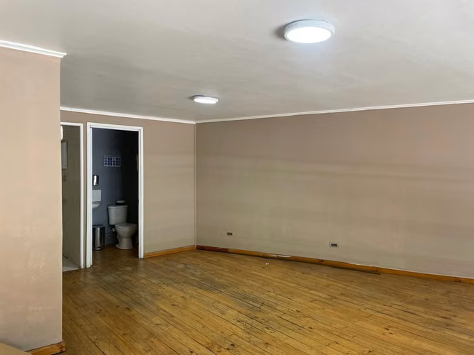 ARRIENDO LINDO LOCAL COMERCIAL CERCANO A CANALES DE TV