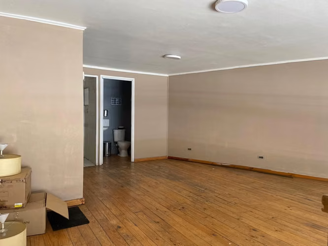 ARRIENDO LINDO LOCAL COMERCIAL CERCANO A CANALES DE TV