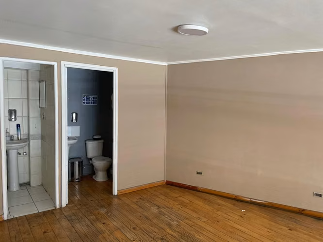 ARRIENDO LINDO LOCAL COMERCIAL CERCANO A CANALES DE TV