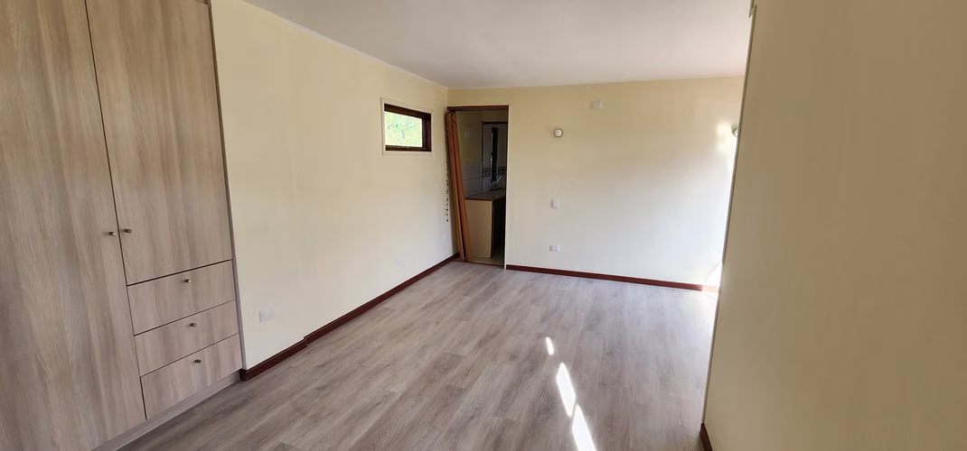 CASA COMERCIAL EN ARRIENDO EN CALLLE REGIMIENTO