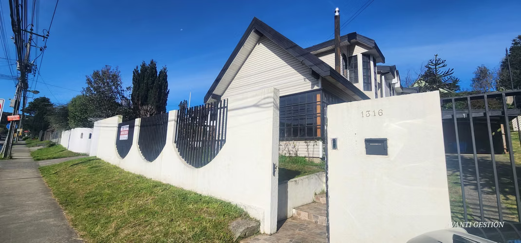 CASA COMERCIAL EN ARRIENDO EN CALLLE REGIMIENTO
