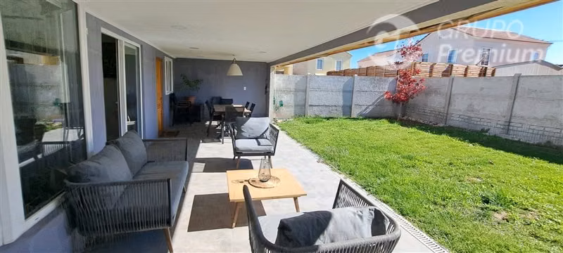 Casa 3D/3B con Terraza y Acceso a Laguna - Imagen 3
