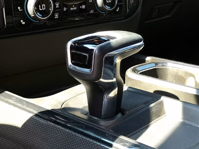 Chevrolet Silverado 6.2 Zr2 At 4x4 2024 - Imagen 11
