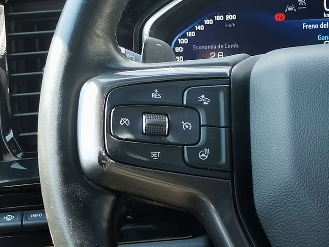 Chevrolet Silverado 6.2 Zr2 At 4x4 2024 - Imagen 14