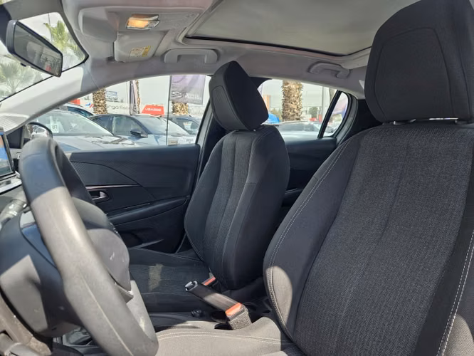 Peugeot 208 Style Puretech 75 1.2 2024 - Imagen 14