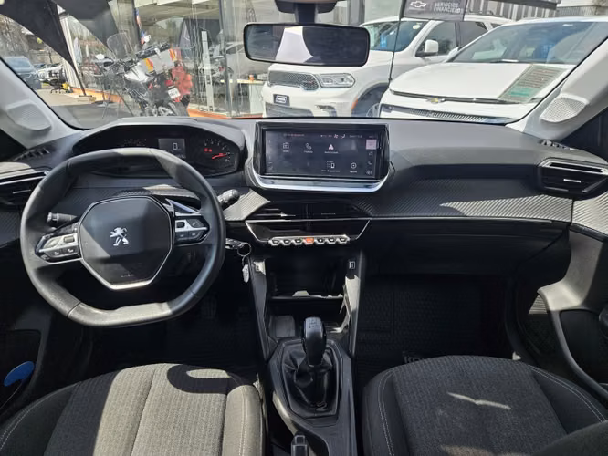 Peugeot 208 Style Puretech 75 1.2 2024 - Imagen 9