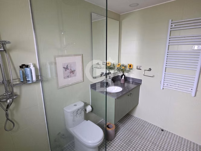 Casa con vista panorámica a cerros y viñedos - Imagen 17