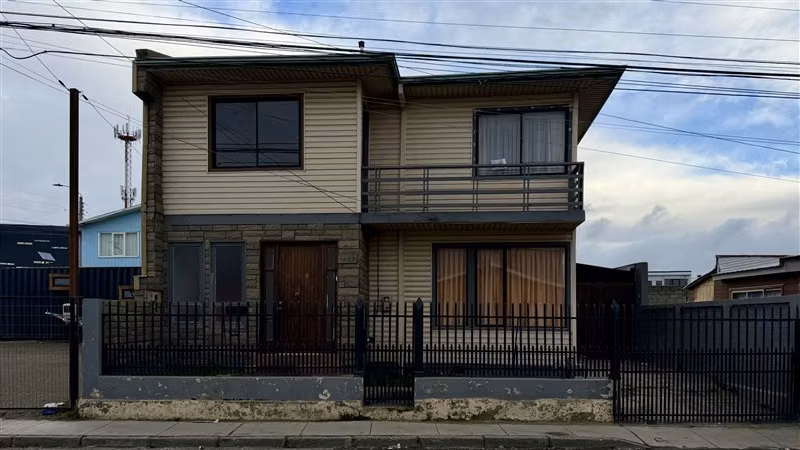 Casa en arriendo de 5 dorm. en Punta Arenas