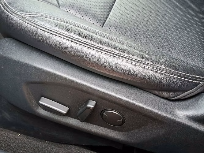 FORD EXPLORER 2020 - Imagen 12