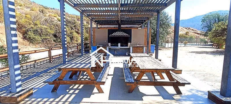 Casa en arriendo de 4 dorm. en Curacaví