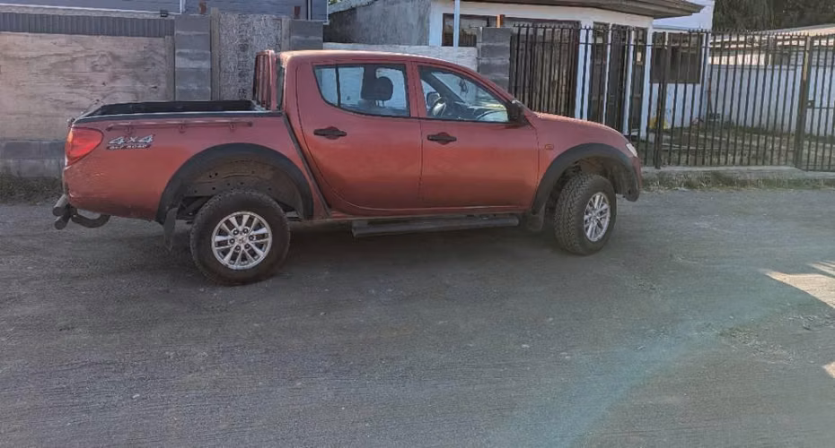 Mitsubishi l200 2009 4x4 - Imagen 2