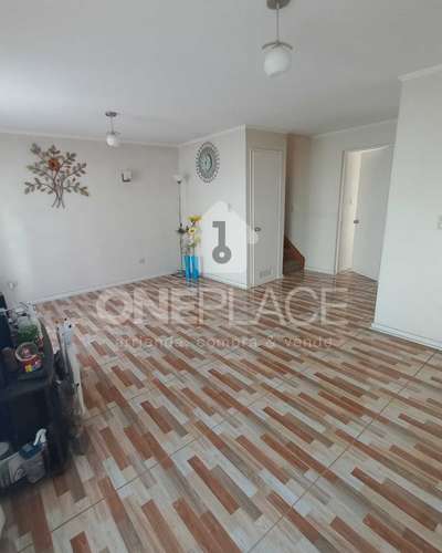 Moderna Casa con Excelente Conectividad (182935)