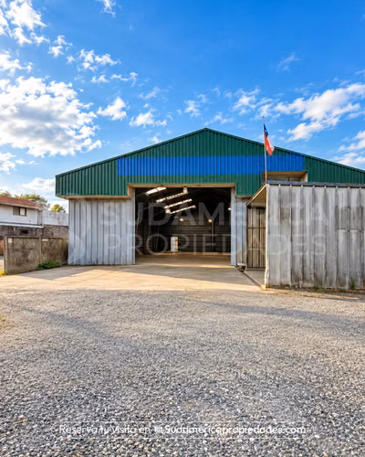 Se Arrienda Amplio Galpón comercial En Av. Ramón Picarte, Valdivia - Imagen 2