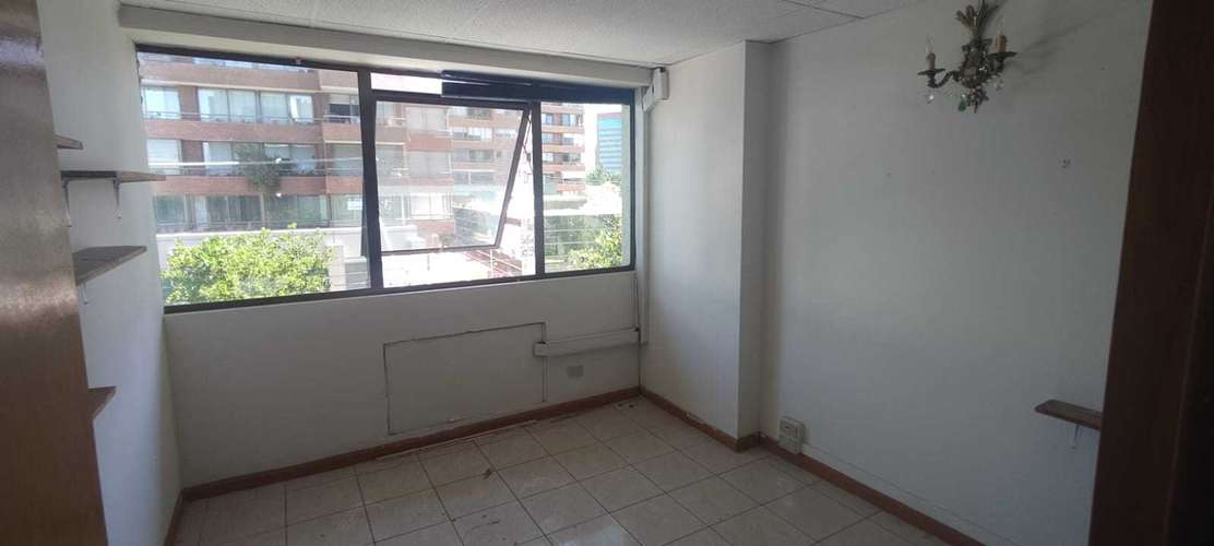 MARAVILLOSA OFICINA 80M2 - MANQUEHUE SUR (182938)