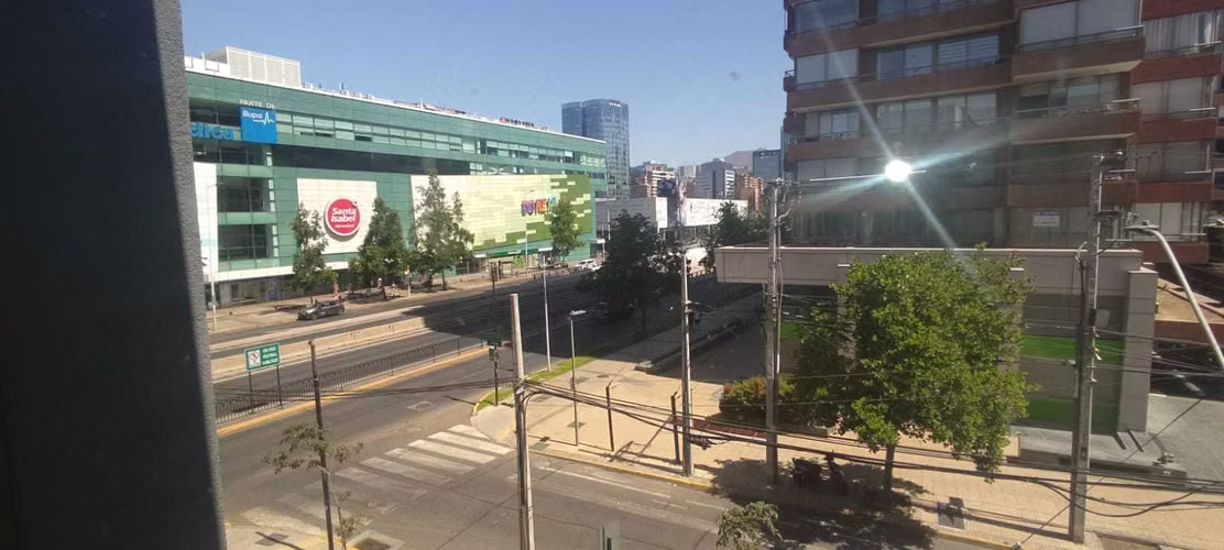 EXCELENTE OFICINA METRO MANQUEHUE 80M2 (182938)