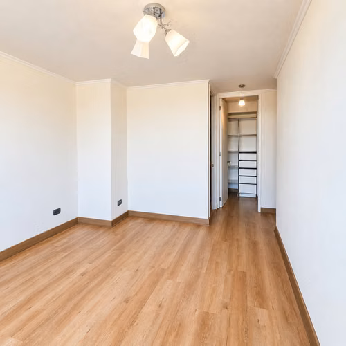 Arriendo 3D 2B con estacionamiento en pleno centro - Imagen 9