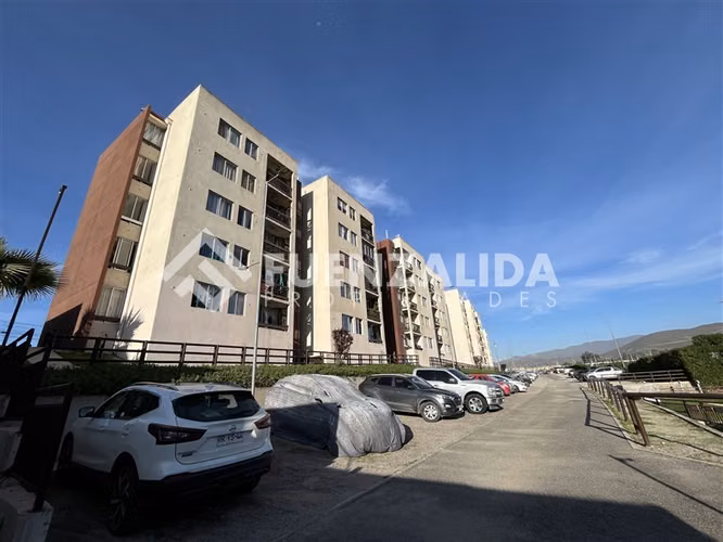 Departamento en venta de 3 dorm. 1 baño piscina en La Serena