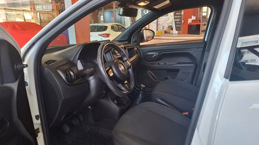 RAM 700 SLT 1.4 MT 2023 - Imagen 9