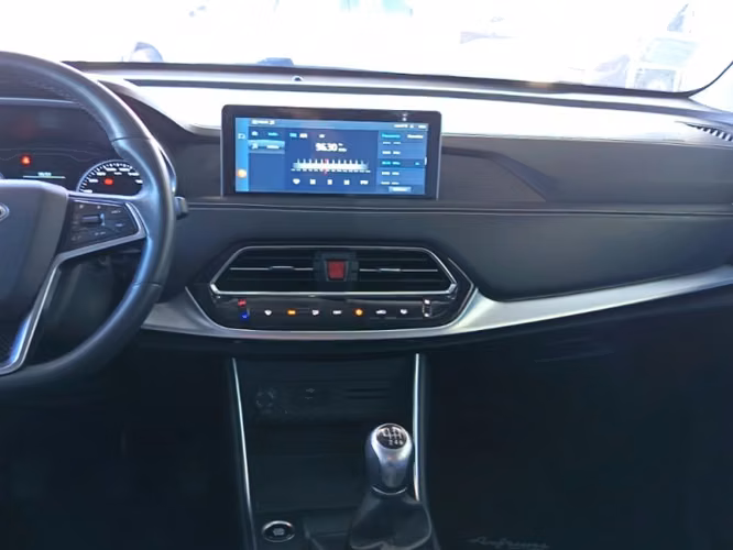 JAC JS8 1.5 LUXURY SE 6 MT - Imagen 9