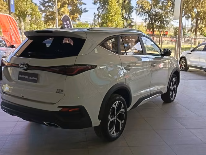 JAC JS8 1.5 LUXURY SE 6 MT - Imagen 6