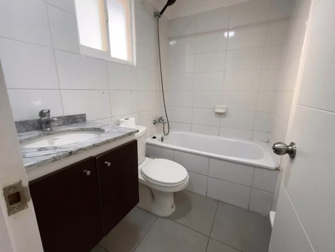 APORVECHA VENTA DE CASA CON 3D 3B EN LA LAGUNA LAMPA - Imagen 8