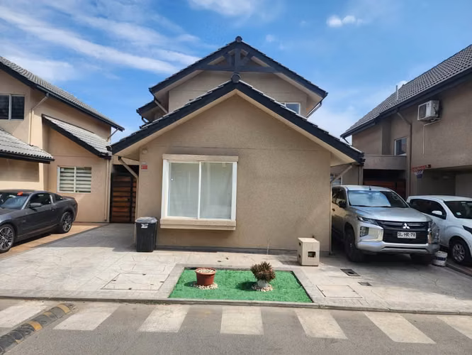 APORVECHA VENTA DE CASA CON 3D 3B EN LA LAGUNA LAMPA